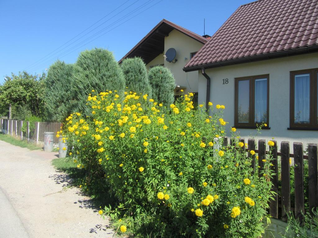 Gospodarstwo Agroturystyczno-Edukacyjne Gratka Celiny  Buitenkant foto